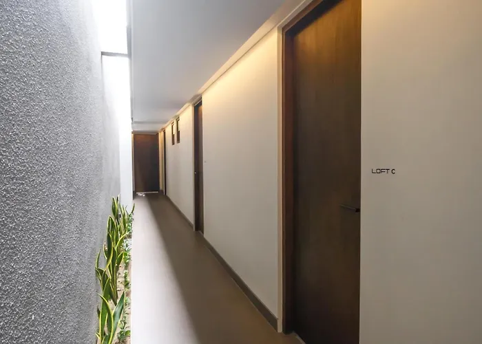 Sunset Loft Seminyak, Bali شقة فندقية 3*