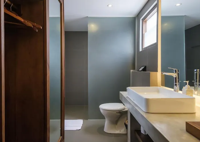 Sunset Loft Seminyak, Bali 3* سمينياك